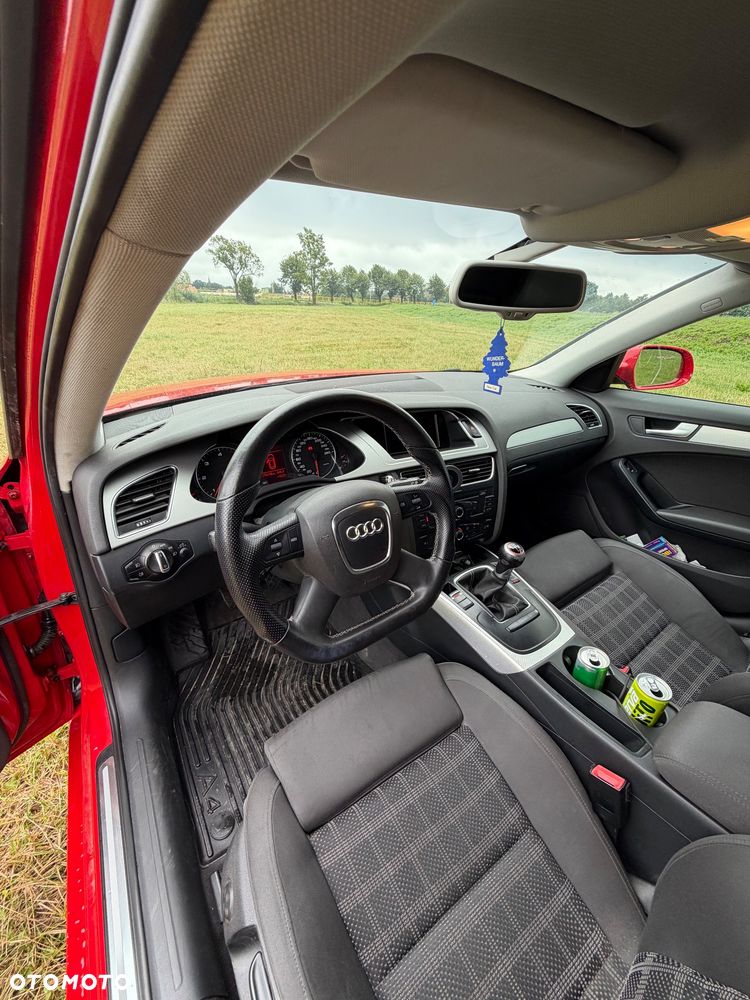Audi A4 Avant 2.0 TDI - 10