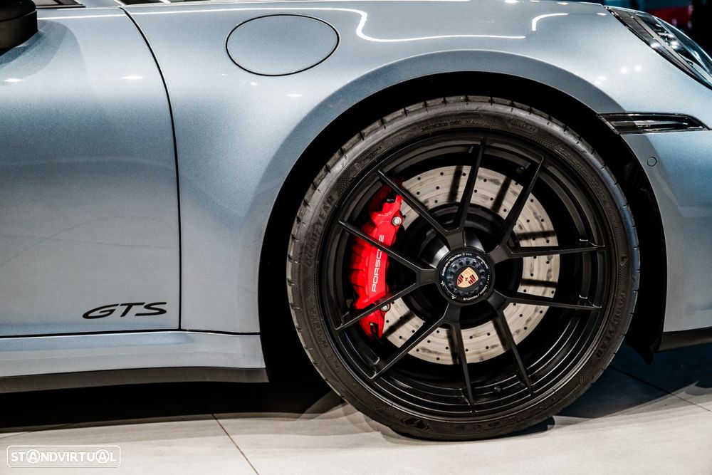 Porsche 911 (992) Targa 4 GTS - 10
