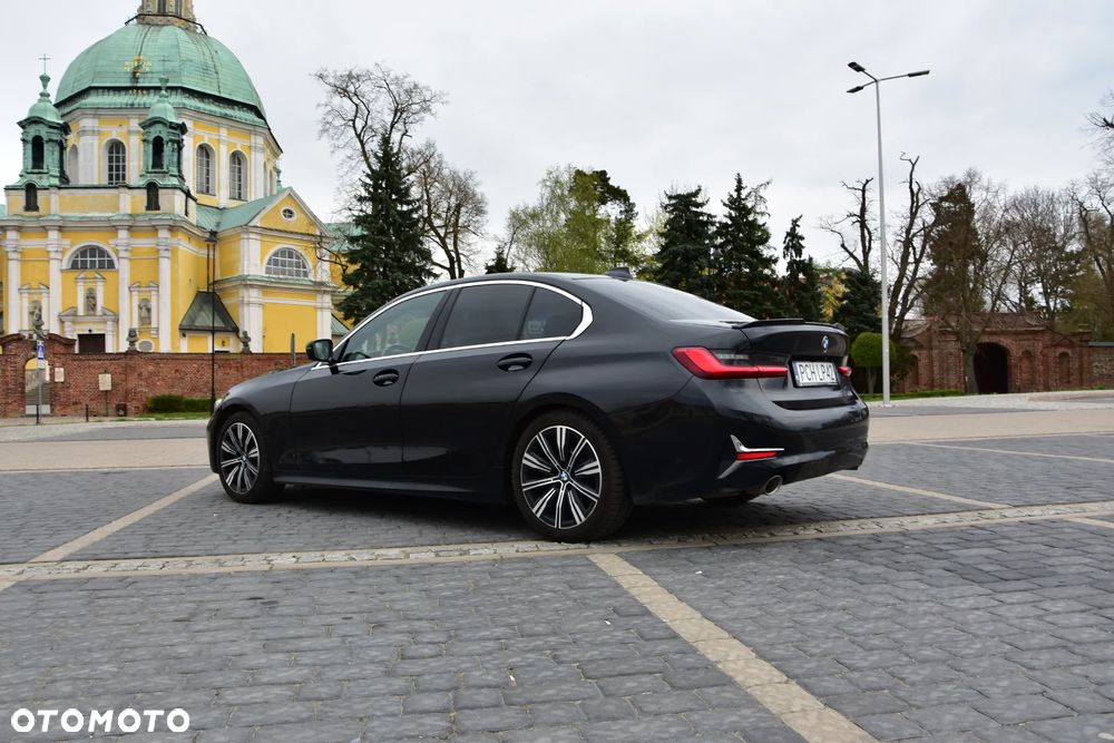 BMW Seria 3 320d Luxury Line - 10