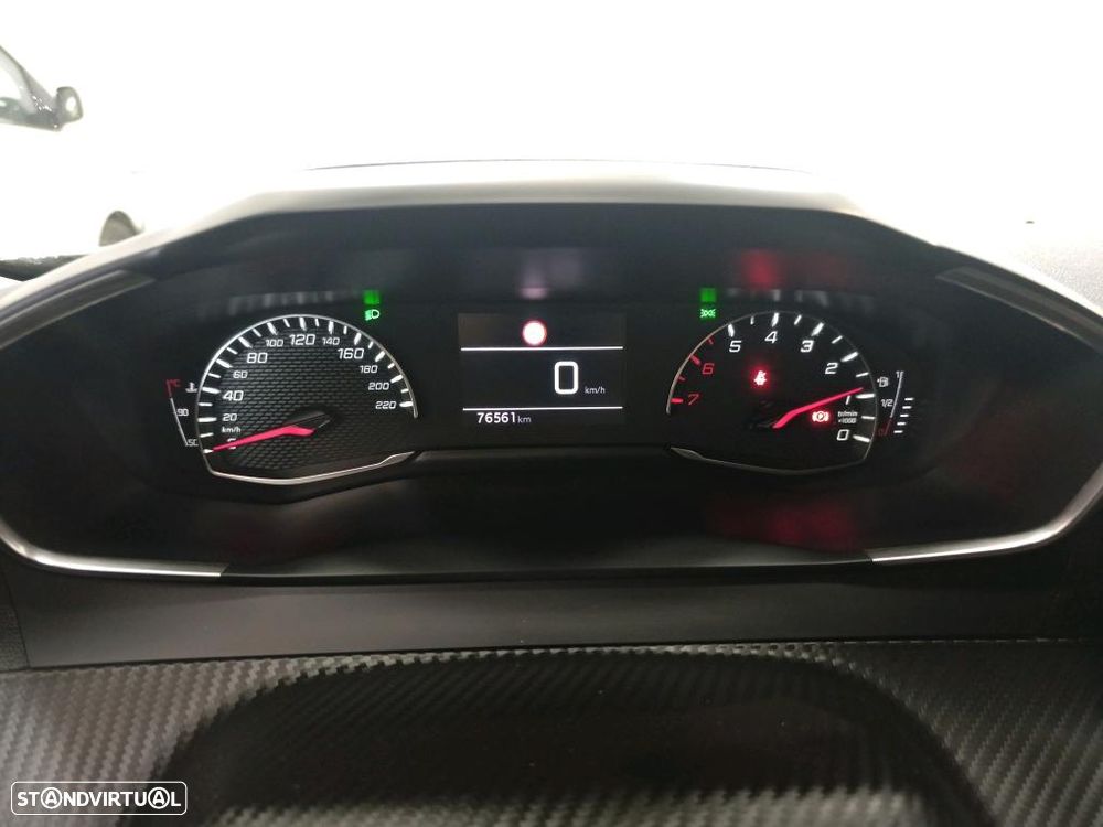 Peugeot 2008 1.2 PureTech Allure - 6