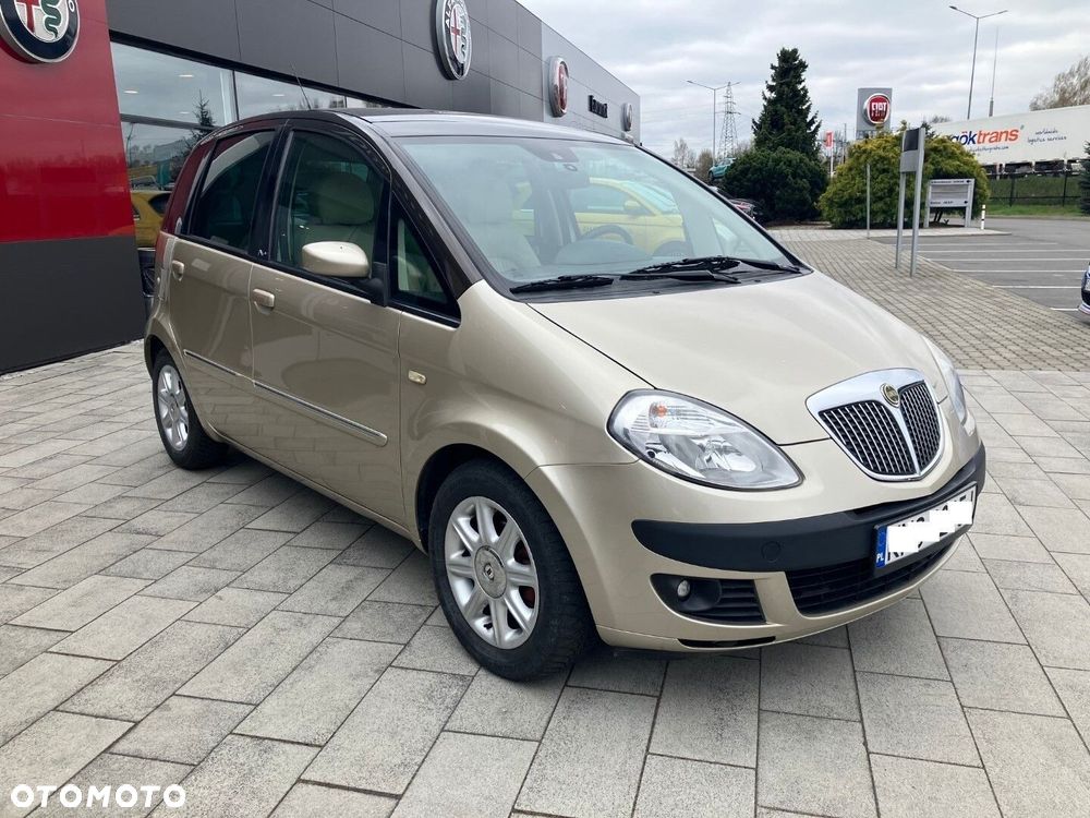 Lancia Musa 1.4 16V Platino - 9