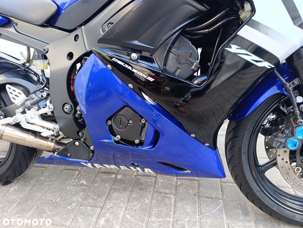 Yamaha R6 - 27