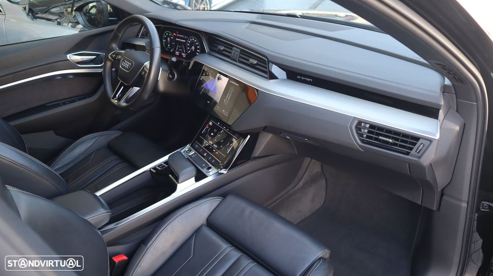 Audi e-tron 55 quattro S line - 25