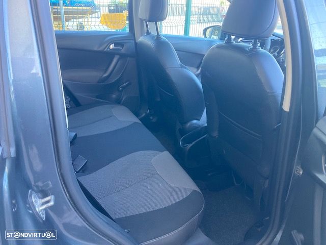 Citroën C3 1.4 HDi Attraction - 4