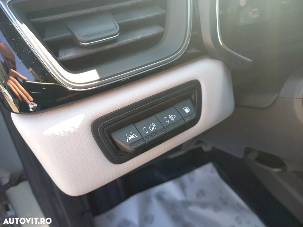 Renault Captur PHEV 160 Engineered - 17