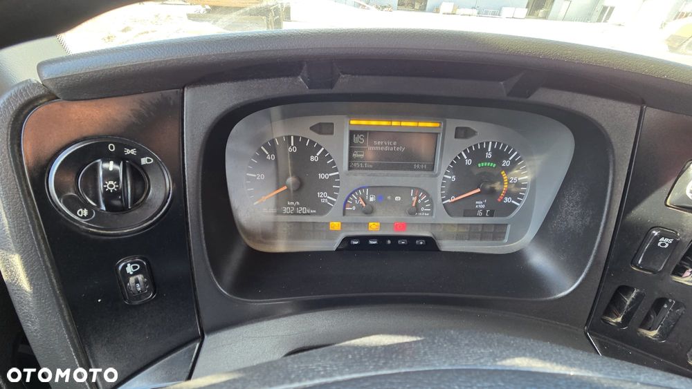 Mercedes-Benz AXOR - 12