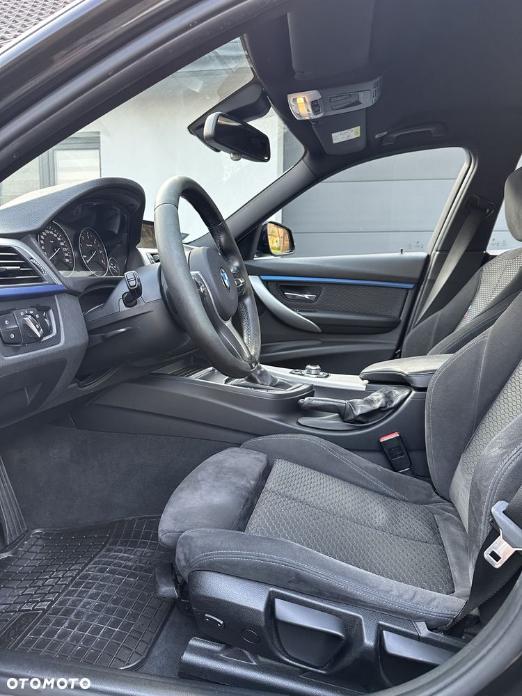 BMW Seria 3 320d xDrive M Sport - 20