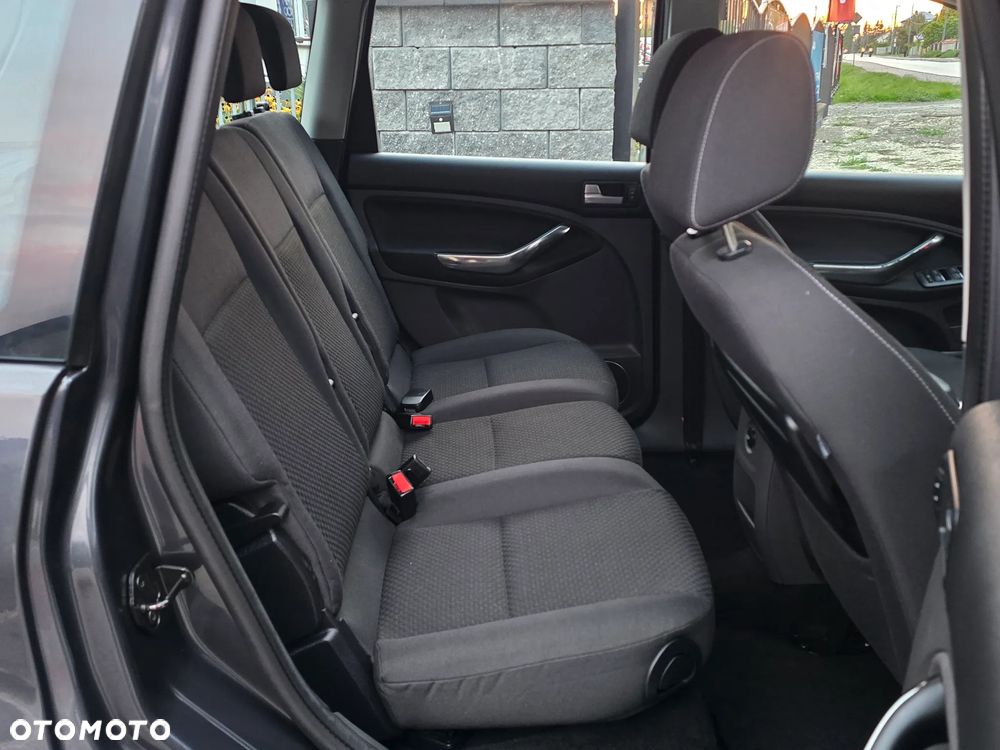 Ford C-MAX 1.8 Titanium - 23