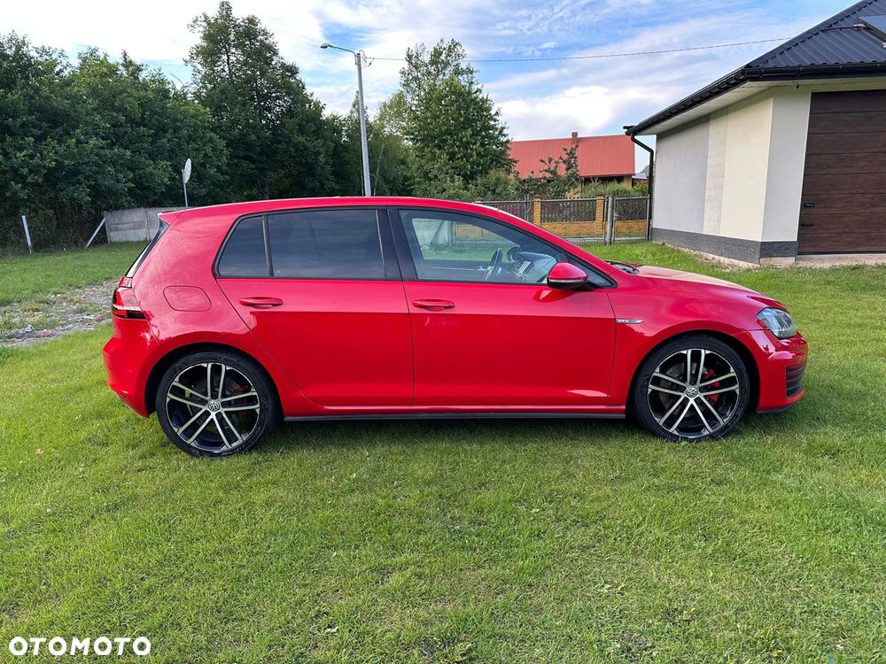 Volkswagen Golf 2.0 TDI BMT GTD DSG - 5