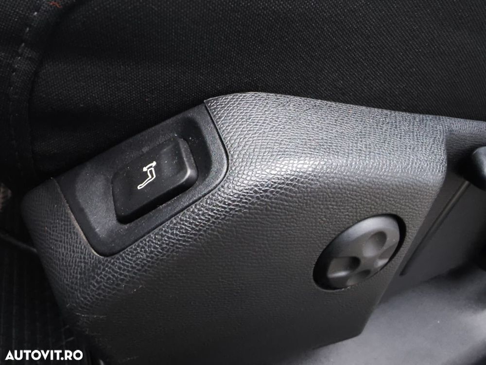 DS Automobiles DS 7 Crossback ver-1-6-t--gdi-hev-6at-4x2-business-line - 17