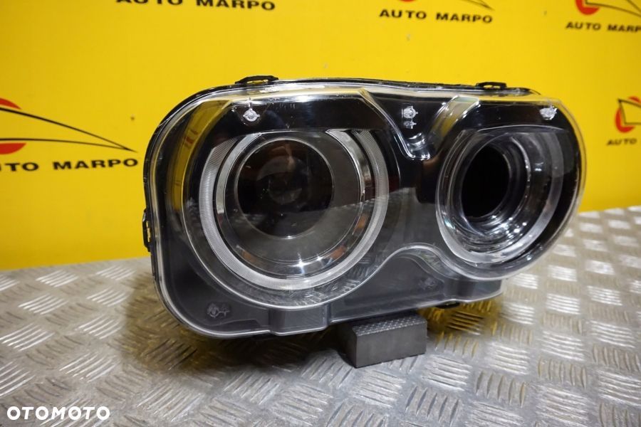 DODGE CHALLENGER 2015 2020 - REFLEKTOR LAMPA HID XENON LED PRAWA USA - 3