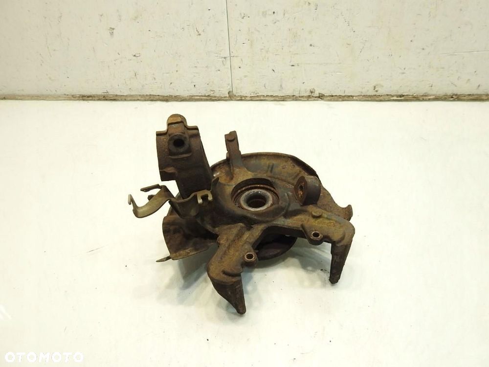 PIASTA ZWROTNICA PRAWY PRZÓD SKODA FABIA II 1.4 TDI - 5