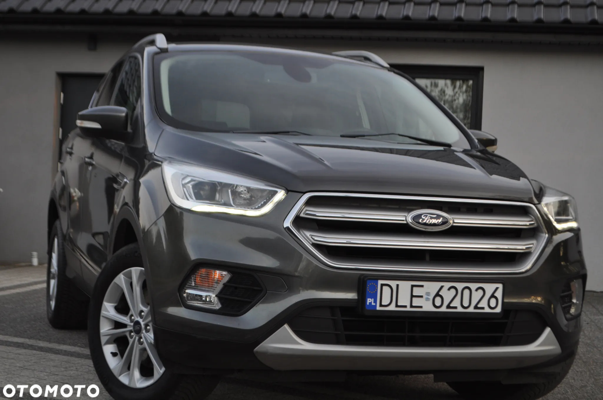 Ford Kuga 2.0 TDCi 2x4 Titanium - 13