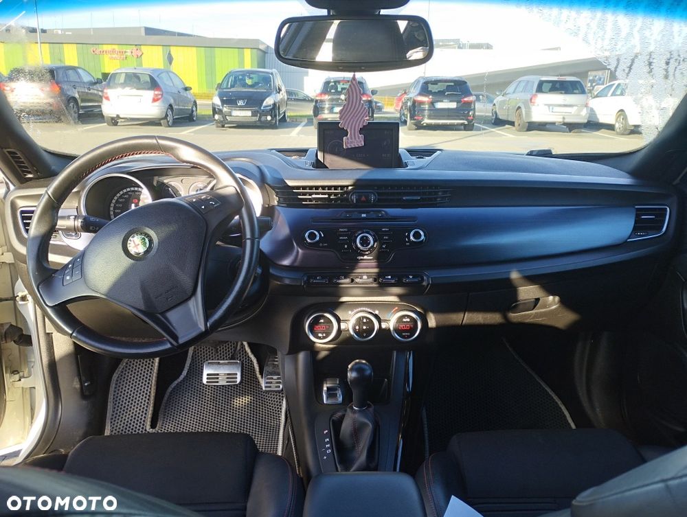 Alfa Romeo Giulietta - 8