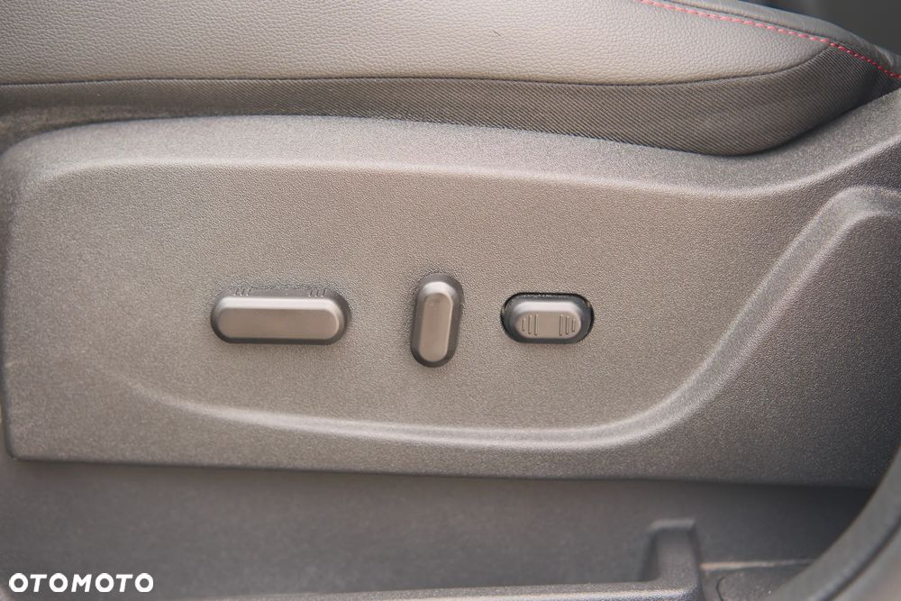 Ford Kuga - 27