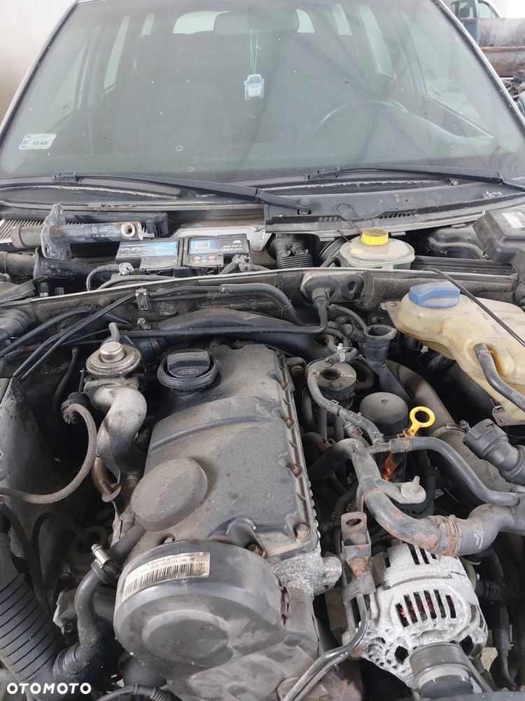 Audi A4B5 polift silnikAJM kmpl 115KM ze skrzynią biegów - 2