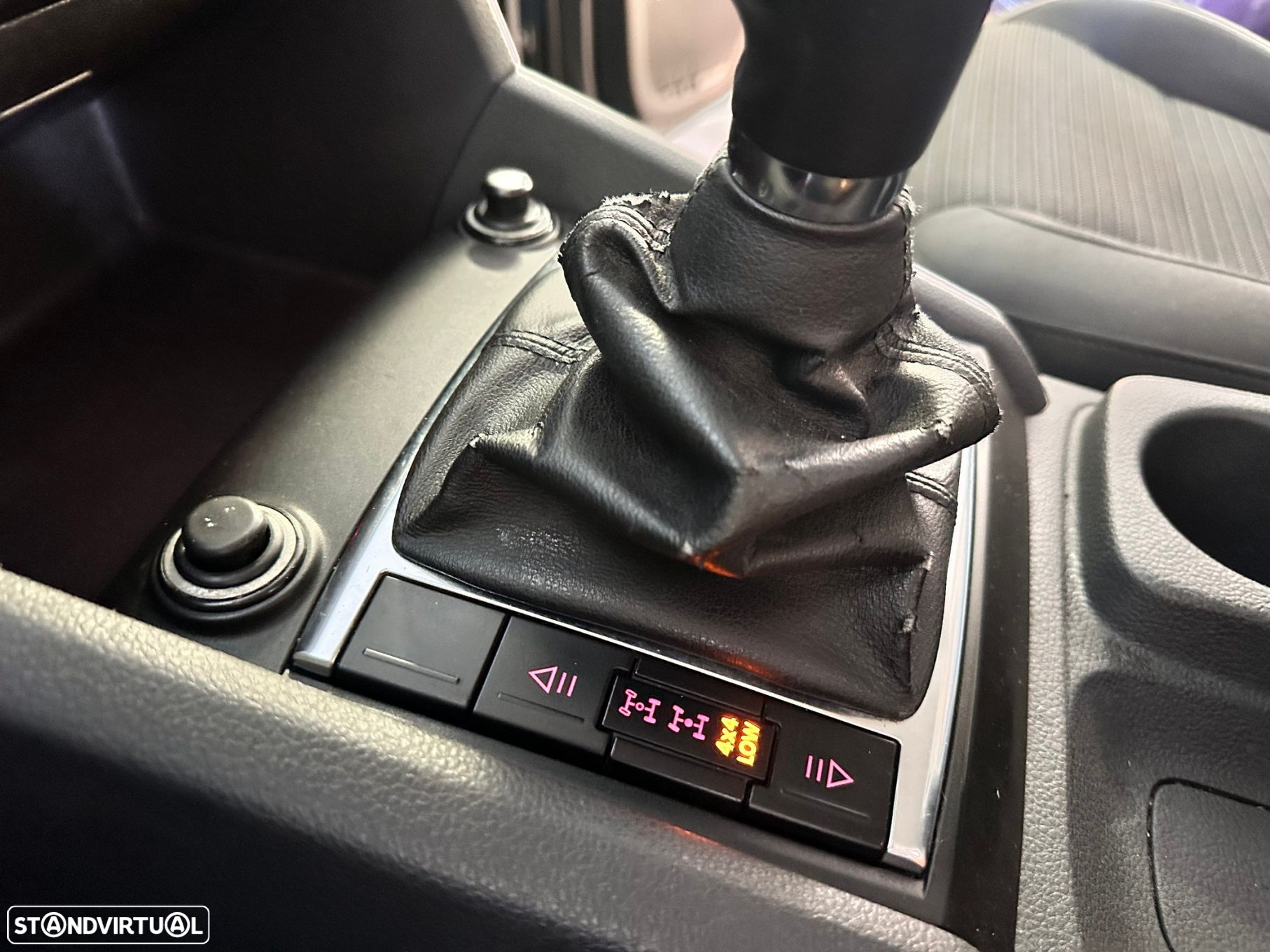 VW Amarok 2.0 TDi CD Trendline CM IP 4Motion - 28