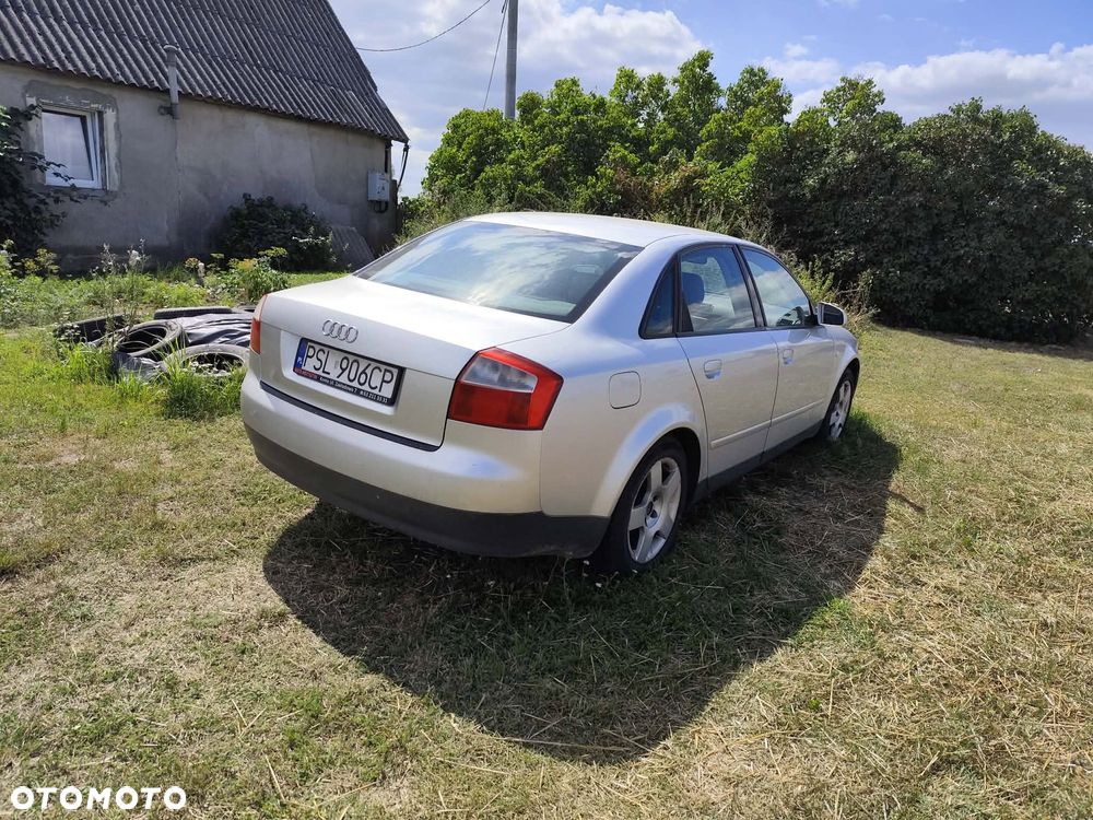 Audi A4 Limousine - 3