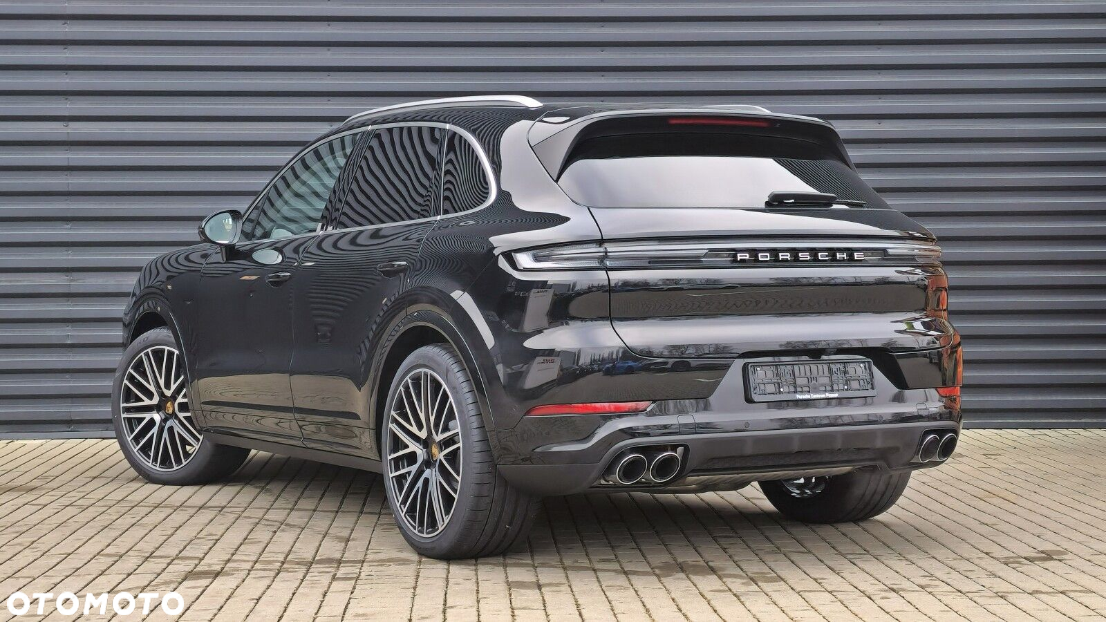 Porsche Cayenne - 4