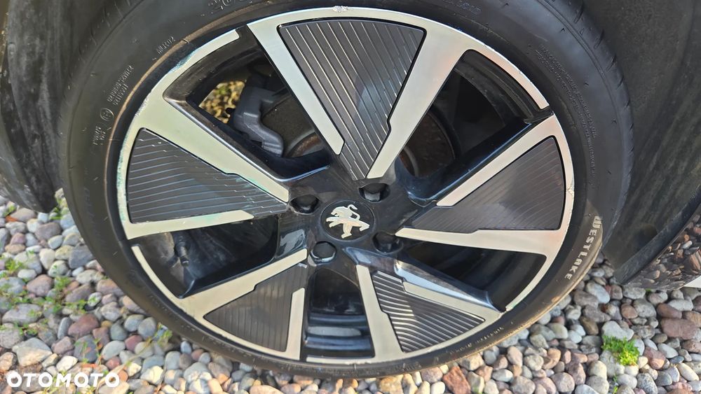 Peugeot 208 Elektromotor 136 GT - 7