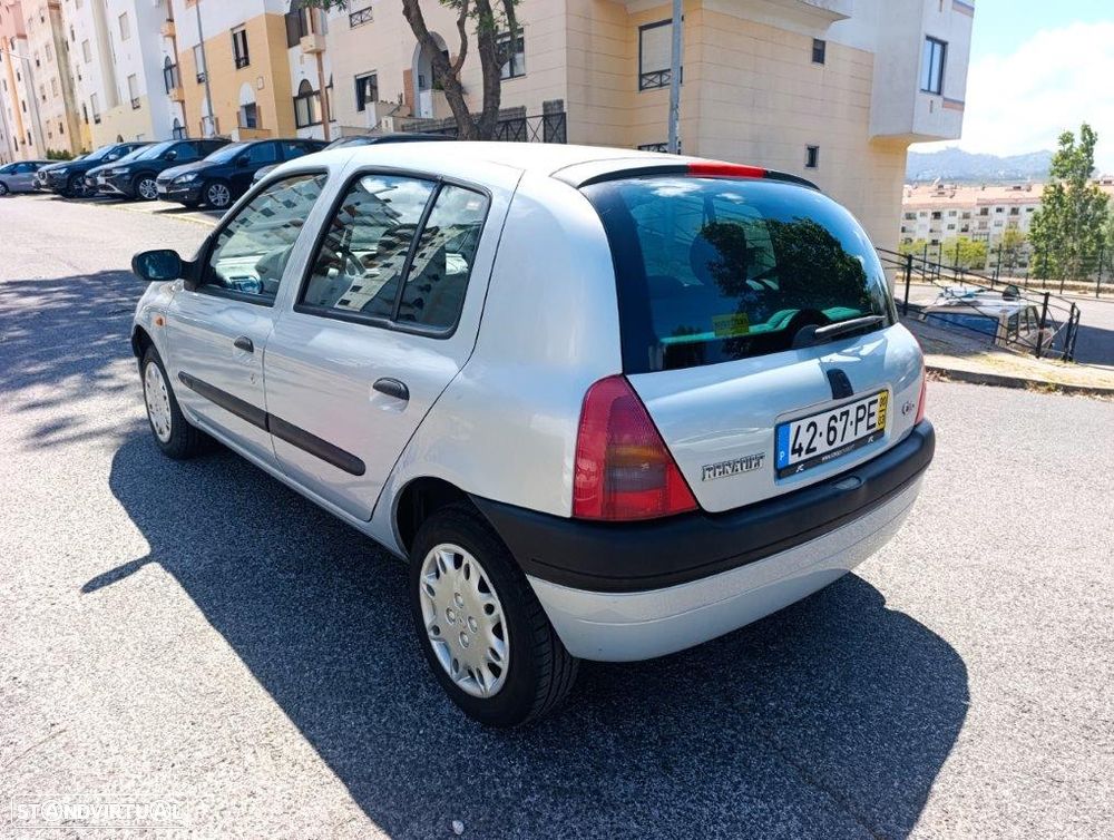 Renault Clio 1.2 RN - 8