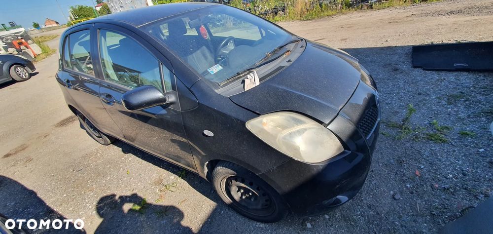 Toyota Yaris II maska drzwi zderzak lampa klapa fotele wszystkie części - 4