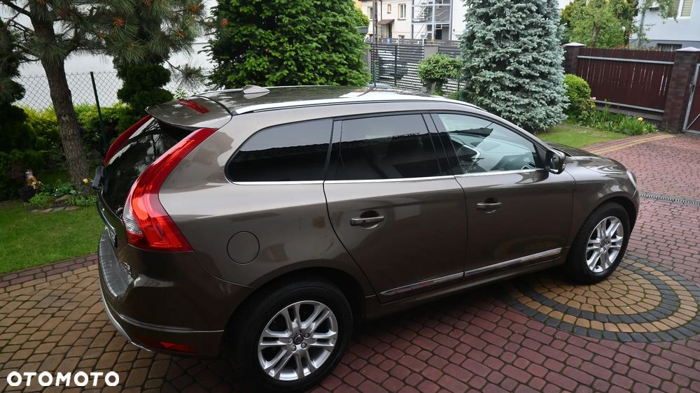 Volvo XC 60 D5 AWD Summum - 4