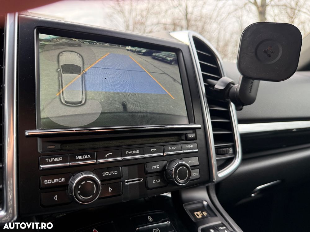 Porsche Cayenne Tiptronic S - 17