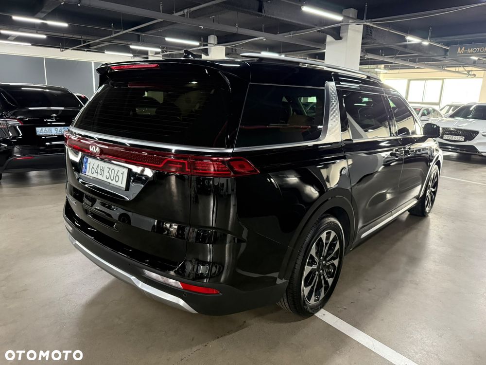 Kia Carnival - 5