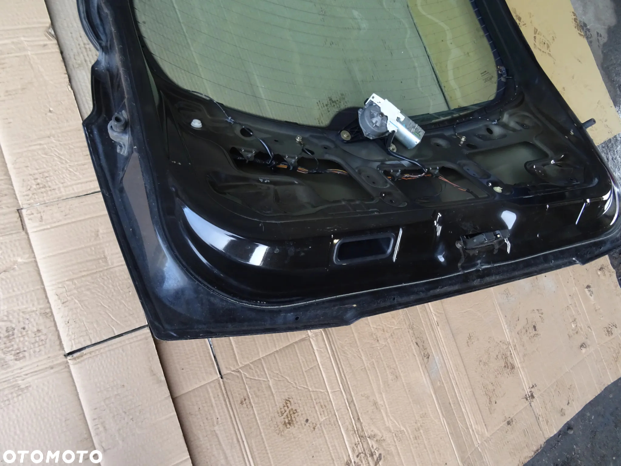 Klapa Bagażnika Nissan Micra K12 Z11G (Goła) - 14