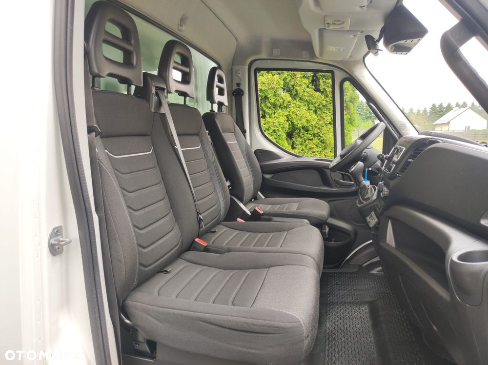 Iveco 35C18 - 21