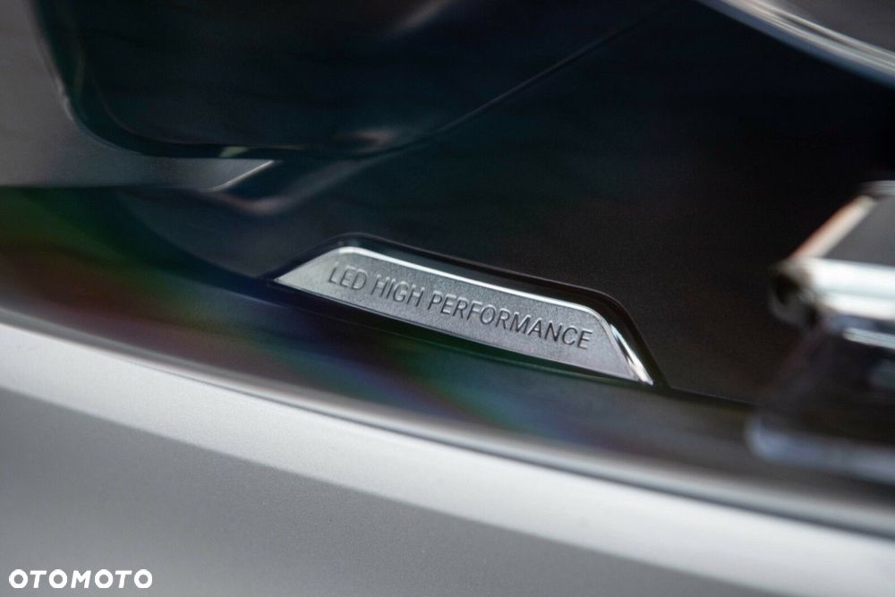 Mercedes-Benz GLB 180 Progressive 7G-DCT - 17