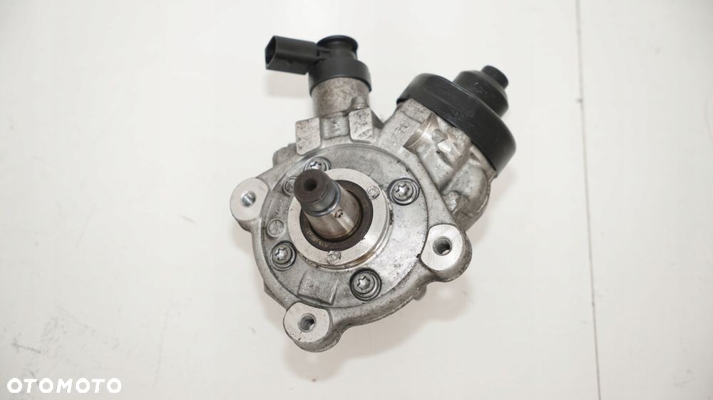 POMPA WTRYSKOWA VW PASSAT B7 10-14R 2.0 TDI - 6
