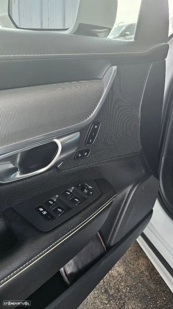 Volvo V90 2.0 D4 R-Design Geartronic - 11