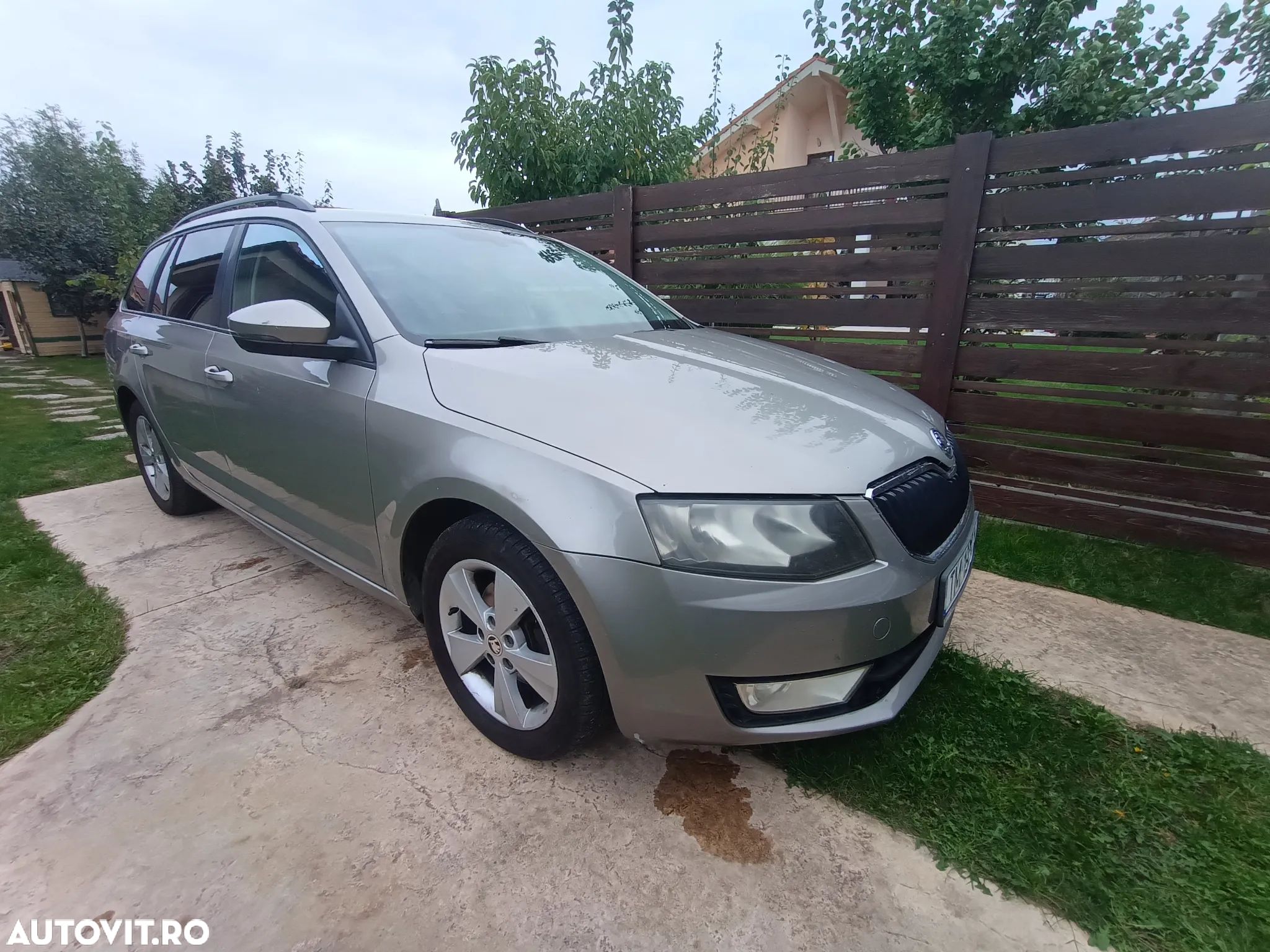 Skoda Octavia 2.0 TDI ELEGANCE - 1