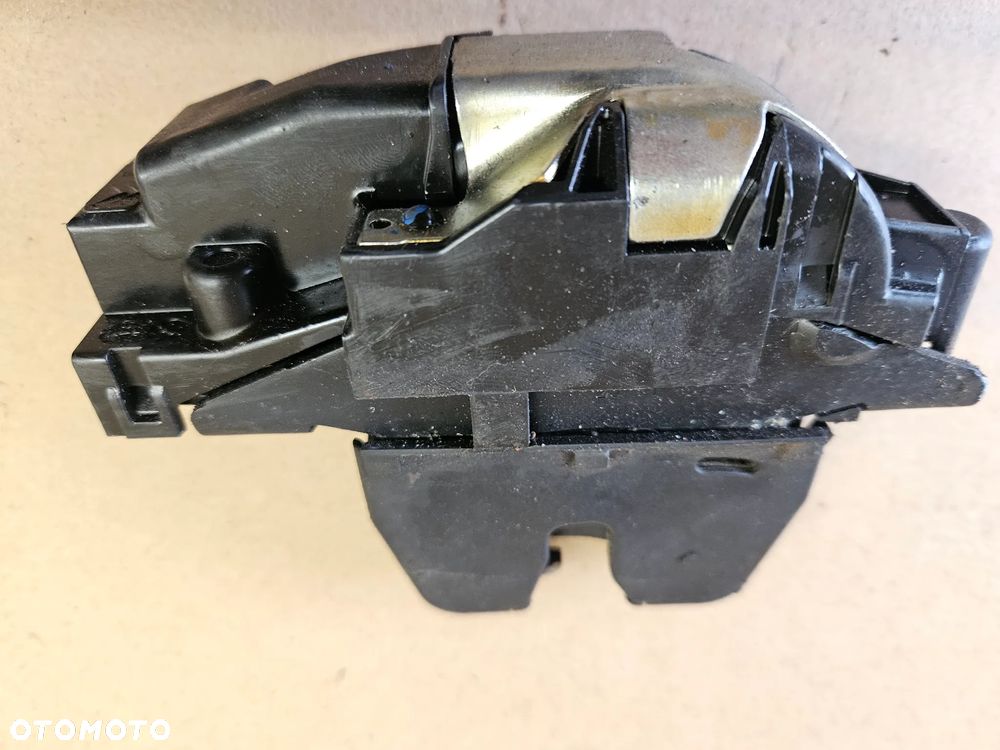 Peugeot Partner  III 3 zamek klapy tył tylnej - 2