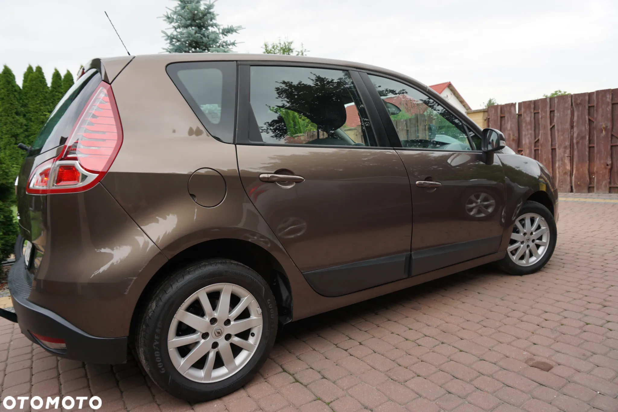 Renault Scenic 1.6 16V 110 Expression - 10