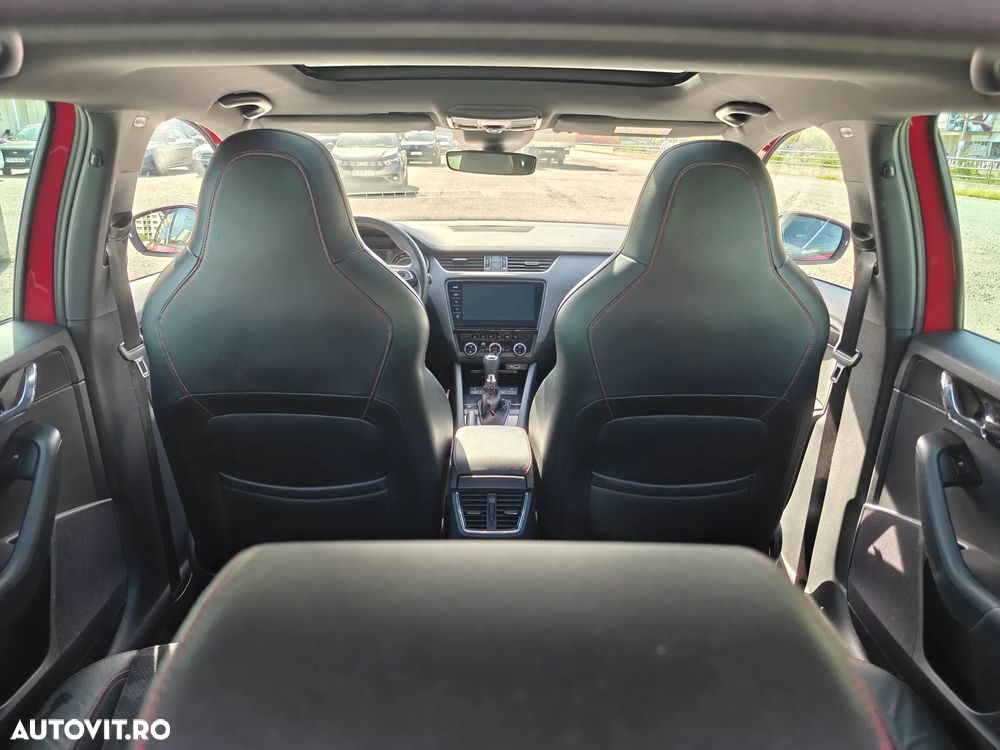Skoda Octavia 2.0 245 TSI DSG RS - 6