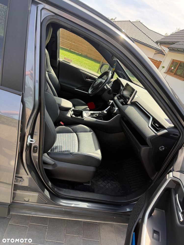 Toyota RAV4 - 7