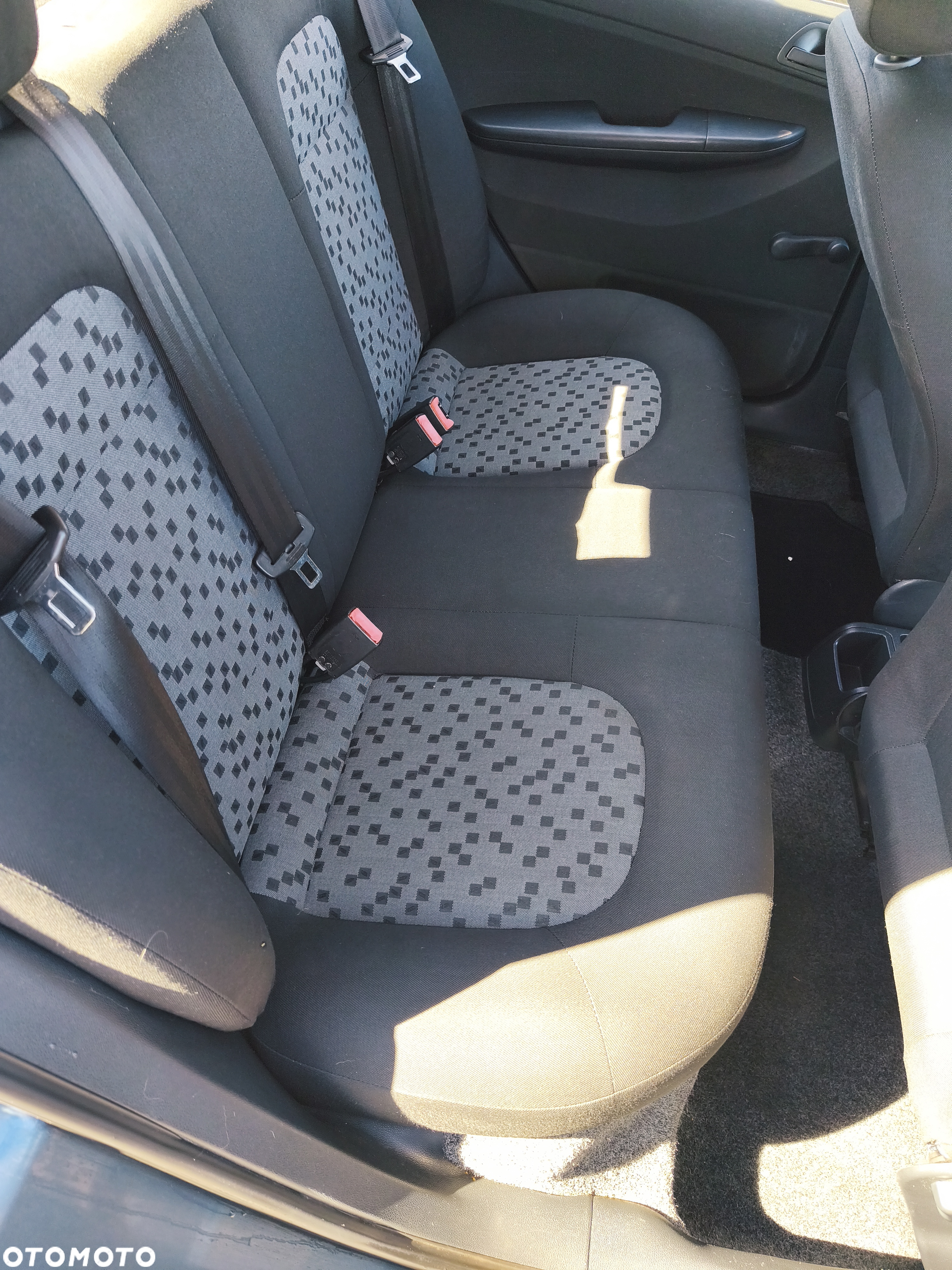 Skoda Fabia 1.2 HTP Active - 12