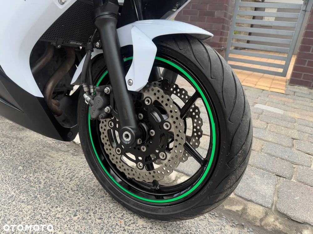Kawasaki ER - 11