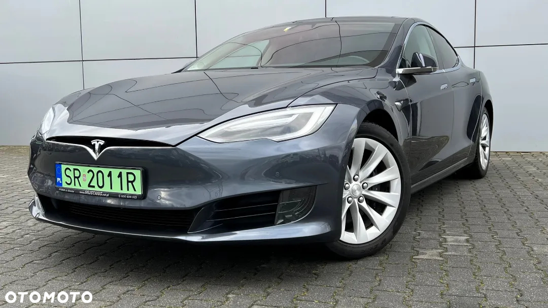 Tesla Model S Standard Reichweite - 35