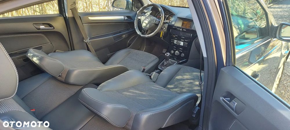 Opel Astra 1.8 Edition Plus - 40