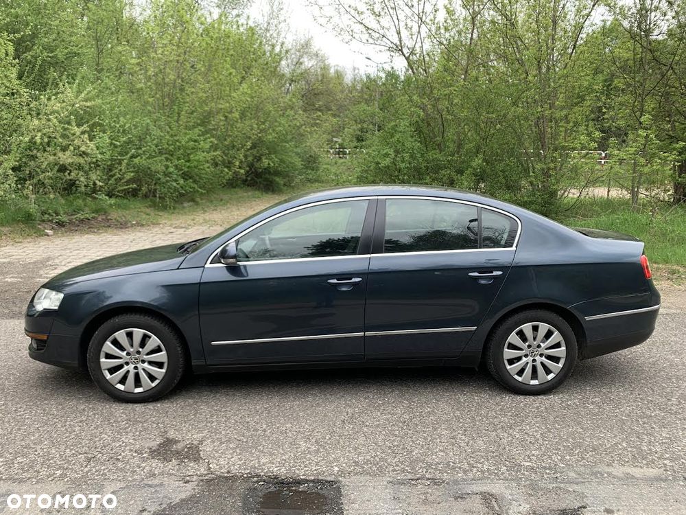 Volkswagen Passat 1.9 TDI DPF BlueMotion - 3