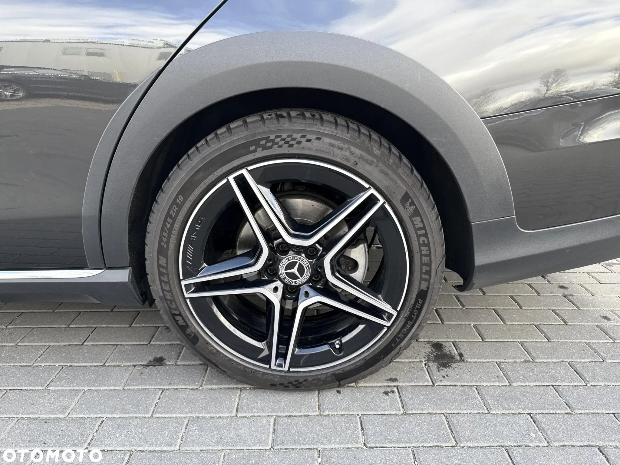 Mercedes-Benz Klasa E 220 d 4Matic T All-Terrain 9G-TRONIC Avantgarde - 16