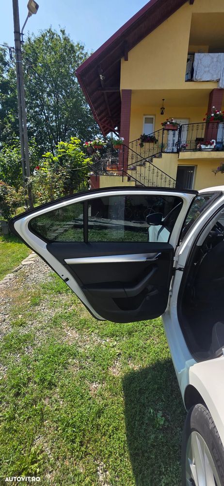 Skoda Octavia 1.6 TDI Ambition - 12