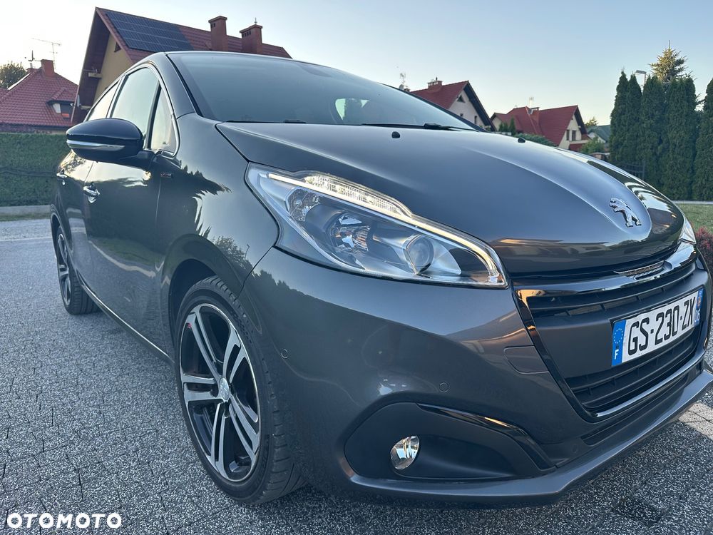 Peugeot 208 PureTech 130 EAT8 GT Pack - 3