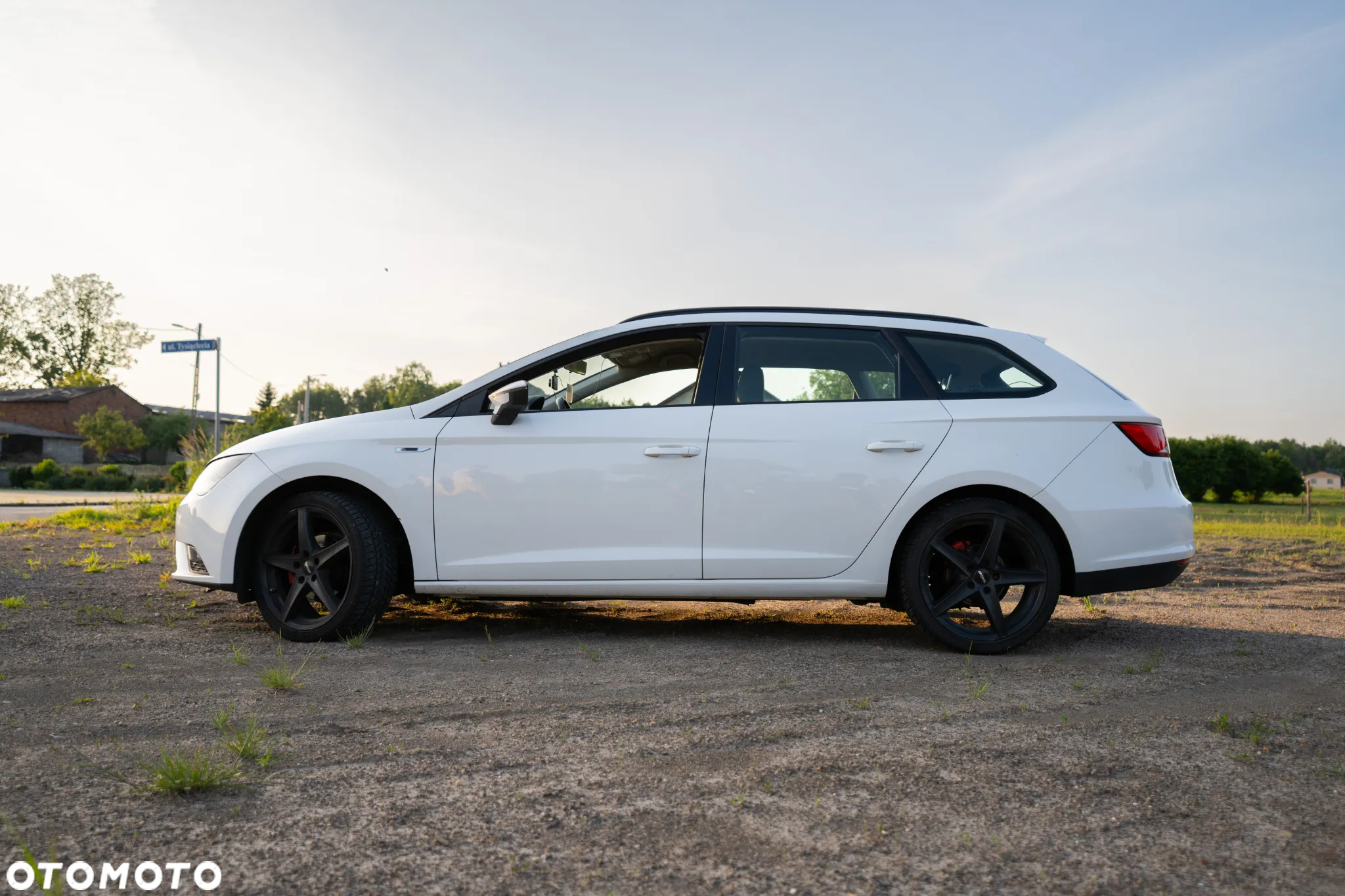 Seat Leon 1.6 TDI Entry - 6