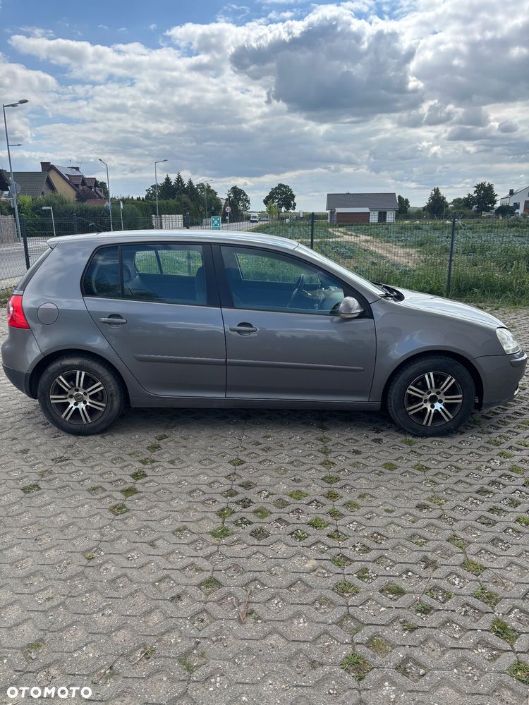 Volkswagen Golf 1.9 TDI Comfortline - 4