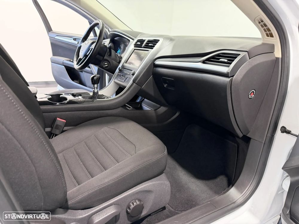 Ford Mondeo SW 1.5 TDCi Titanium - 32